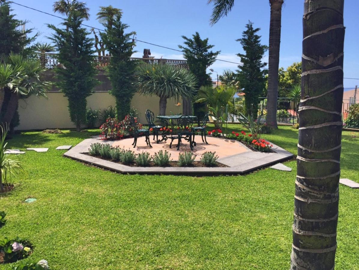 Magnificent Luzia 5 Bedrooms Sea Views Pool Table Villaer Funchal (Madeira)